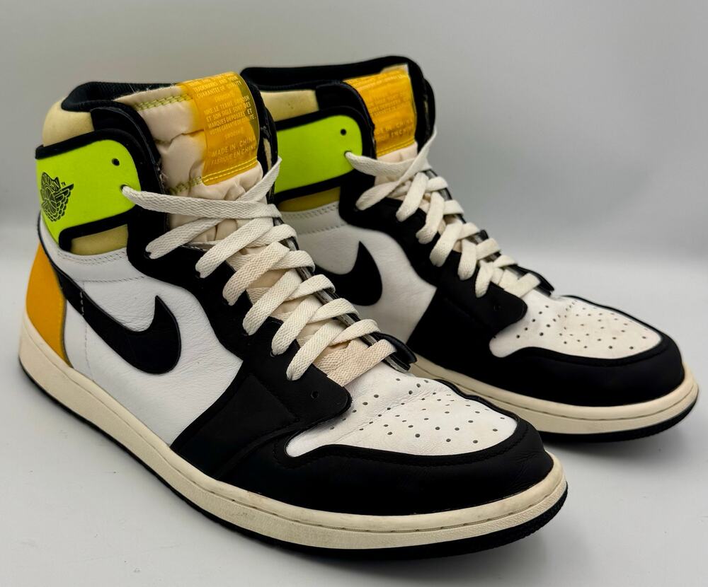 Air Jordan Air Jordan 1 Retro High OG Volt Gold 555088-118 Sz 13 # 317